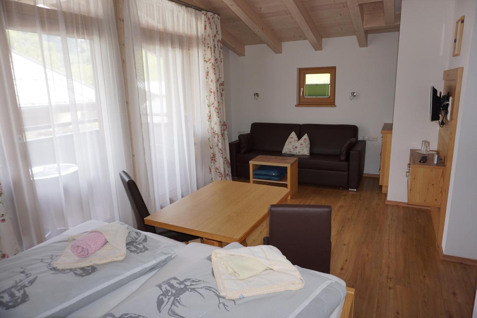 Pension & Appartements Anny Maria Alm am Steinernen Meer Eksteriør billede