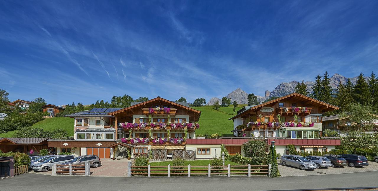 Pension & Appartements Anny Maria Alm am Steinernen Meer Eksteriør billede